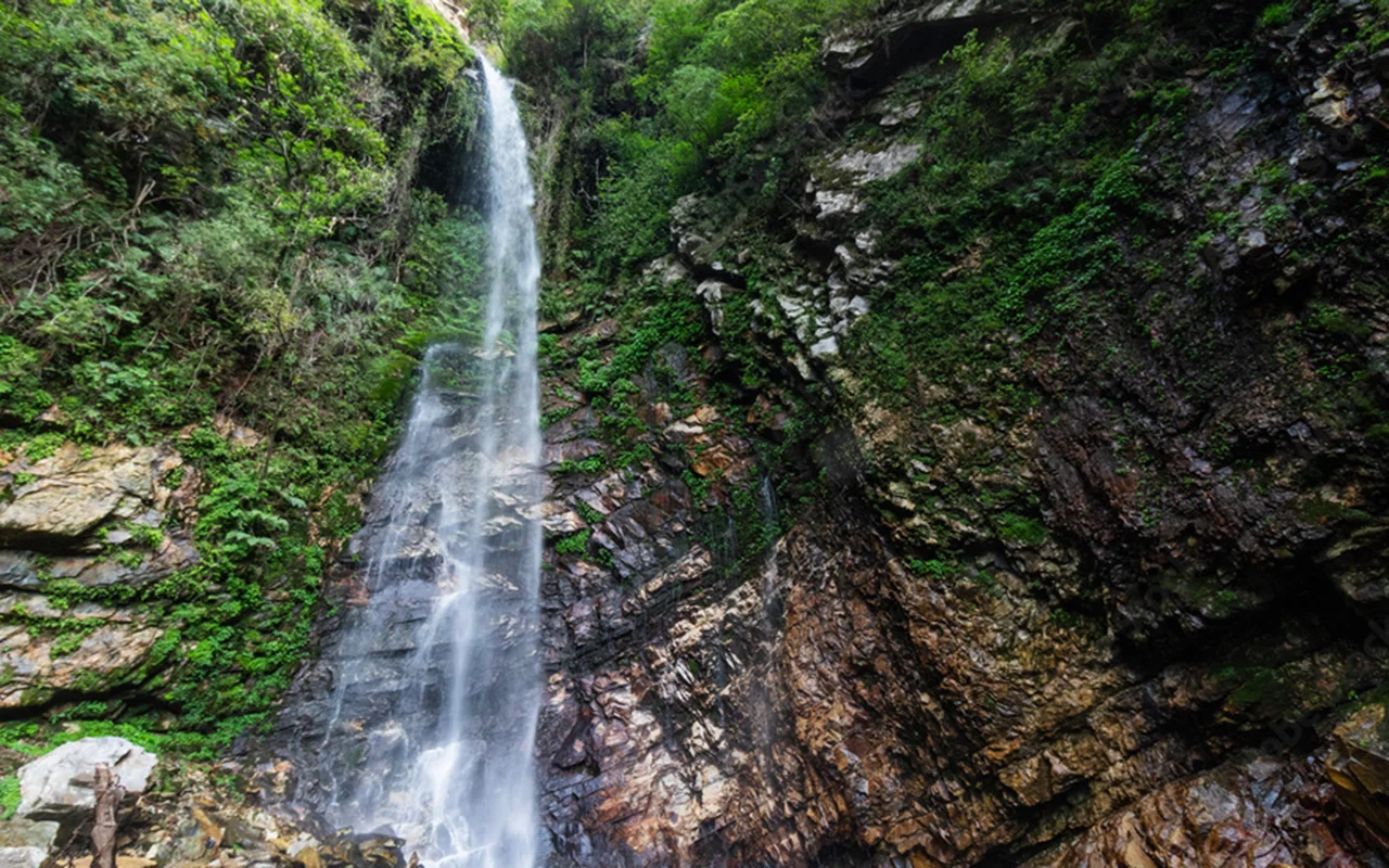 WATERFALLS TOUR